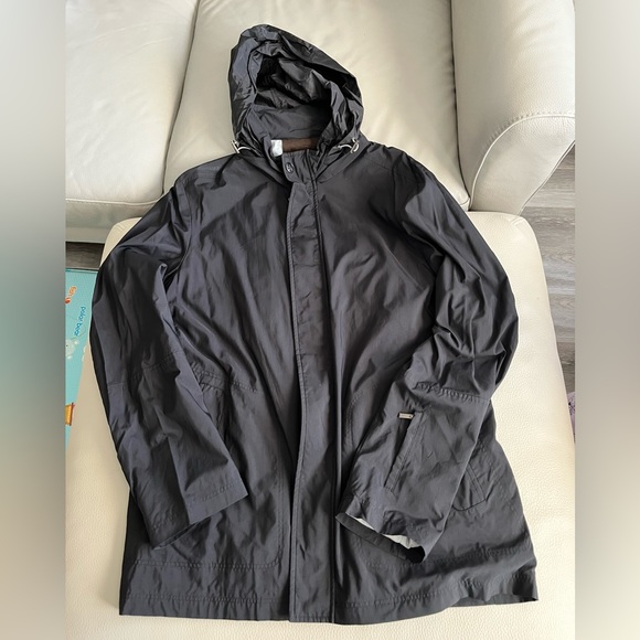 NWOT - Authentic CANALI Men’s Windbreaker and Rain Jacket (made in Italy) - Picture 1 of 5